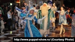 "Әкият" театрында Яңа ел тамашасы