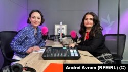 „Grupurile de WhatsApp ale copiilor – cea mai mare nenorocire și toxicitate pentru mintea și sufletul lor”, spune Oana Moraru.