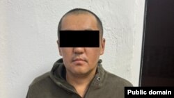 Кармалган шектүү.