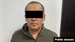 Кармалган шектүү.