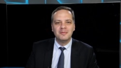 Владимир Милов