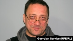 რეზო კიკნაძე