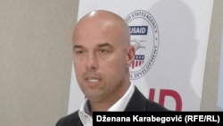 "Milan Tegeltija sa svojim ponašanjem, doveo je i građane i pravnu državu, i međunarodnu zajednicu i sve je doveo u jednu bezizlaznu situaciju", kaže Bajić