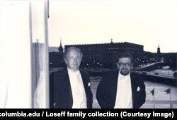 И. Бродский Нобель сыйлыгы тапшырылган күнү досу Л. Лосев менен.