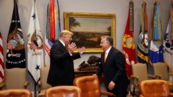 "U toj ulozi se pojavljuju političari poput Trampa, Bolsonara, Orbana. Ovaj novi populizam se hrani nezadovoljstvom ljudi koji su gubitnici ili se pribojavaju dolaska migranata" (Na fotografiji Tramp i Orban, maj 2019)