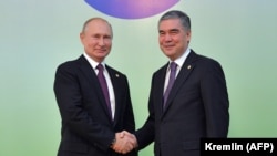 Russiýanyň prezidenti Wladimir Putin türkmen kärdeşi Gurbanguly Berdimuhamedow bilen. Aşgabat, 11-nji oktýabr, 2019