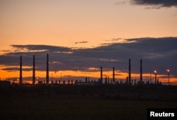 Uzină de procesare a gazului din regiunea rusească Orenburg.