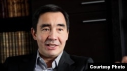 Бермет Акаеванын мурдагы күйөөсү Адил Тойгонбаев.