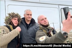 Російський глава Криму Сергій Аксьонов з учасниками підрозділу «БАРС-Крим», 25 січня 2025 року