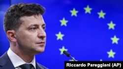 Зеленський: вето застосовано через пропозицію вносити викривачів у Єдиний реєстр, але не передбачено жодного захисту прав викривачів