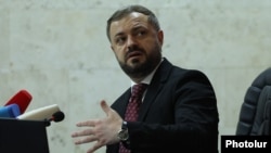 Armenia - Economy Minister Gevorg Papoyan speaks during a news conference in Yerevan, January 13, 2025.