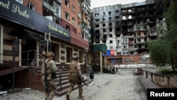 Ukrainska policija pokušava uvjeriti stanovnike da napuste grad Pokrovsk, dok ruske snage pojačavaju napade