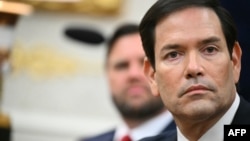 Дзяржсакратар ЗША Марка Рубіё (на заднім пляне віцэ-прэзыдэнт ЗША Джэй Ды Вэнс).