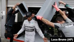 وئیس همیلتون قهرمان مسابقات موتررانی فرمول یک جهان