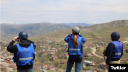 Арменияның оңтүстігіндегі Сюник облысында жүрген Еуроодақ миссиясының бақылаушылары (архивтегі фото)
