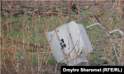 Залишки снаряду в Безіменному
