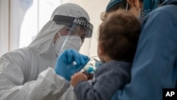 Testarea elevilor din școlile românești are loc cu încetinitorul