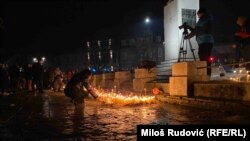 Širom Crne Gore građani palili svijeće za stradale na Cetinju