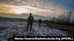 По дорозі з РОПу (ротний опорний пункт) на один із передових ВОПів (взводний опорний пункт)