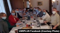 Negocierile pentru formarea viitorului guvern sunt blocate de o săptămână, dar "toate soluțiile sunt pe masă".