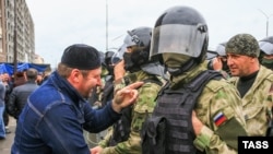 Several mass rallies against the Chechnya land swap in Ingushetia were violently dispersed by police and dozens of people were detained and later fined or jailed. 