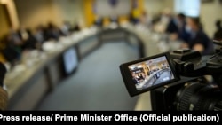 Një nga mbledhjet e kabinetit qeveritar. Fotografi nga arkivi. 