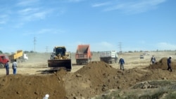  Ahalyň täze edara ediş merkezinde gurluşykçylar üç aý bäri aýlyk haklaryny alyp bilmeýärler