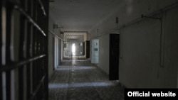 Türkmenbaşydaky türme (arhiw suraty)