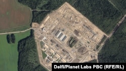 Republica Belarus este cel mai apropiat aliat al Rusiei și sprijină invazia din Ucraina. Orice mișcări militare pe teritoriul ei sunt urmărite atent în Occident. 