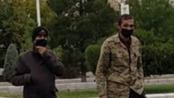 Türkmenistanda awtoulag sürüjileri gara maska üçin saklaýarlar