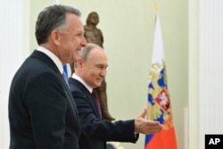 Владимир Путин принимает в Кремле спецпосланника Дональда Трампа Стивена Уиткоффа, 25 апреля 2025 года