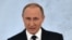 Владимир Путин выступает с посланием к Федеральному собранию