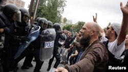 Референдум учурундагы кагылышуулардын бири. 1-октябрь, 2017-жыл.