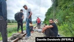 Migranti u Bosanskoj Otoci, na punktu
