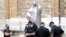Policija ispred Katedrale Srca Isusova, Sarajevo, 12. maj