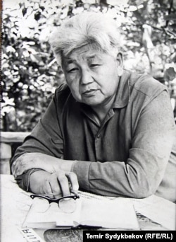 Народный писатель Кыргызстана Тугельбай Сыдыкбеков.