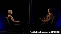 «Якраз на часі або навіть уже і трохи цей процес задавнений (...) дати учителям додатковий інструмент, де б вони могли на повний голос вимагати від дітей комунікувати у межах освітнього простору державною мовою» – Івановська