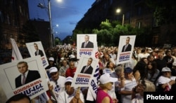Демонстрация сторонников Самвела Карапетяна. Ереван, 4 июля 2025 года