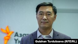 ЖК депутаты Эмил Токтошев.