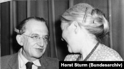 Gyorgy Lukacs și Anna Seghers, 3 iulie 1952