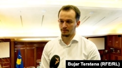 Eugen Cakolli, nga Instituti Demokratik i Kosovës.