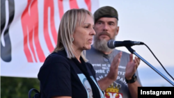 Nenad Stanić u pratnji Dijane Hrke, avgust 2025.