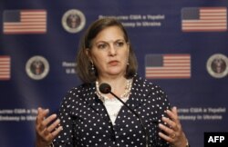 Вікторія Нуланд, на той час помічниця держсекретаря США з питань Європи і Євразії, на пресконференції в Києві, квітень 2016 року