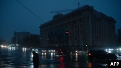 Вулиці Харкова під час відключення світла, листопад 2025 року