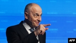 Fostul Secretar General Adjunct al NATO, Mircea Geoană, la forumul de securitate regională Globsec de la Praga, 30 august 2024.