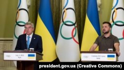 د اوکراين ولسمشر د المپيک د نړيوالې کمېټې له مشر سره