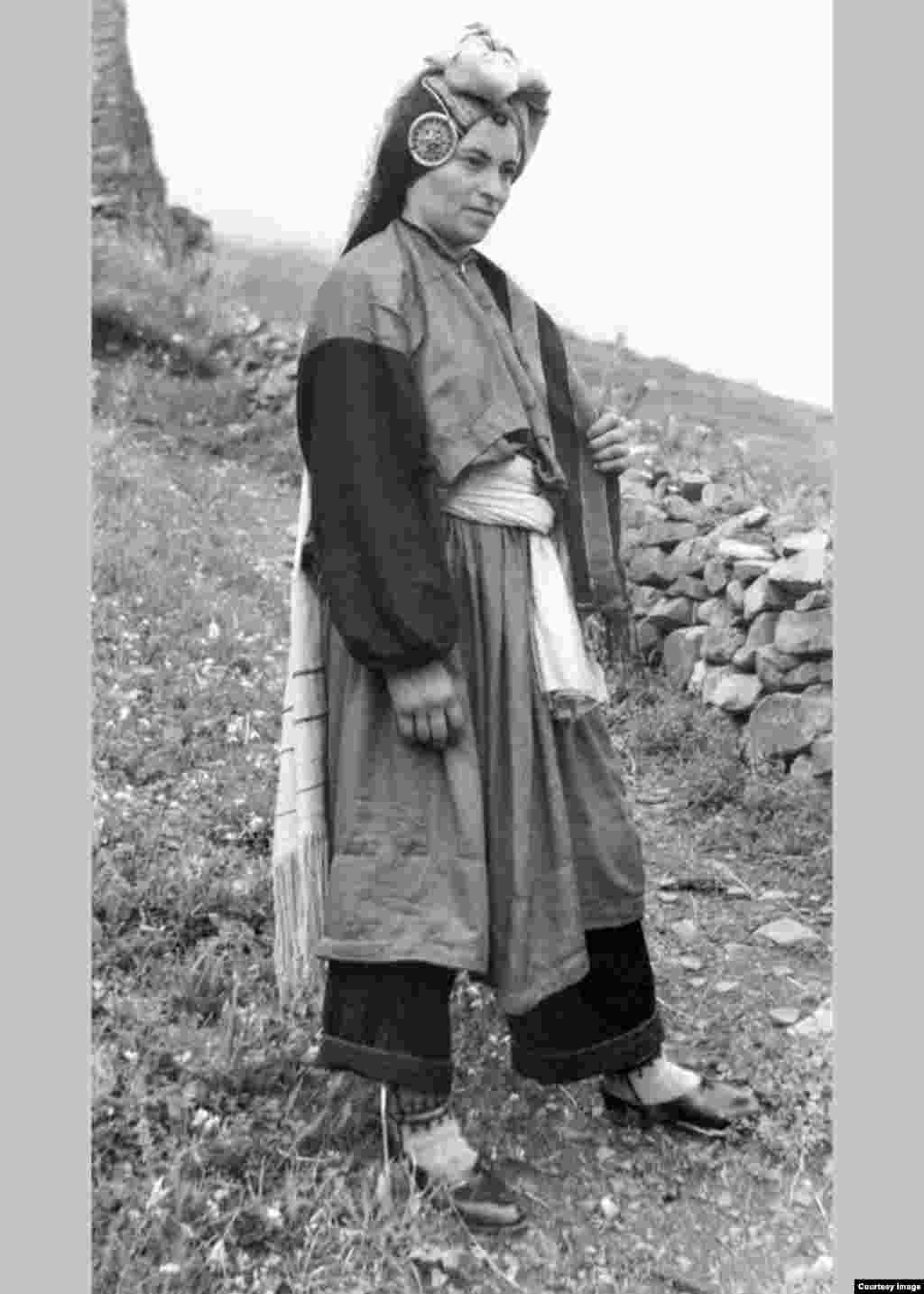 Зарема Дадаева, директор Музея истории города Махачкалы: "Манаба предстает перед нами в новой ипостаси: она не только талантливый художник, но и фотограф, этнограф, искусствовед"