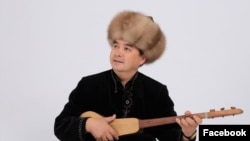 Шекербек Адылов.