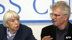 Human rights activist Lyudmila Alekseyeva (left) and Eduard Limonov at a press conference in Moscow in January.