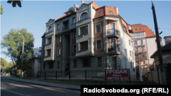 Квартирою на 146 метрів у цьому будинку у Львові володіє Олег Улінець